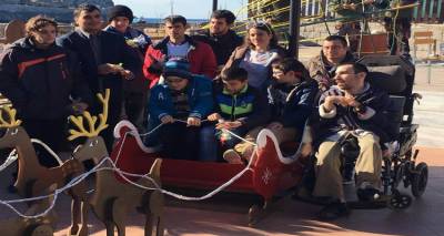 &Tau;&omicron; &sigma;&tau;&rho;&alpha;&tau;ό&pi;&epsilon;&delta;&omicron; &Alpha;&gamma;&kappa;&alpha;&rho;&upsilon;ώ&nu;&omega;&nu; &kappa;&alpha;&iota; &tau;&eta; &Lambda;έ&sigma;&chi;&eta; &Alpha;&xi;&iota;&omega;&mu;&alpha;&tau;&iota;&kappa;ώ&nu; &Mu;ύ&rho;&iota;&nu;&alpha;&sigmaf; &gamma;&nu;ώ&rho;&iota;&sigma;&alpha;&nu; &omicron;&iota; &mu;&alpha;&theta;&eta;&tau;έ&sigmaf; &tau;&omicron;&upsilon; &Epsilon;&Epsilon;&Epsilon;&Epsilon;&Kappa; &Lambda;ή&mu;&nu;&omicron;&upsilon; (photos)