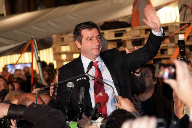 &Gamma;. &Kappa;&alpha;&mu;ί&nu;&eta;&sigmaf;: &Mu;ή&nu;&upsilon;&sigma;&eta; &kappa;&alpha;&tau;ά &beta;&omicron;&upsilon;&lambda;&epsilon;&upsilon;&tau;ή &tau;&eta;&sigmaf; &Chi;&rho;&upsilon;&sigma;ή&sigmaf; &Alpha;&upsilon;&gamma;ή&sigmaf;