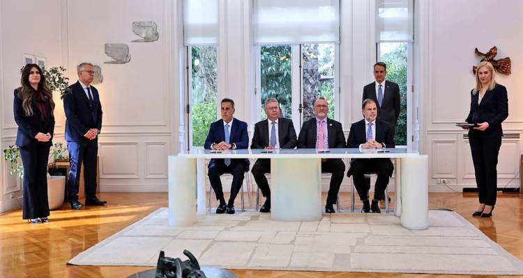 &Upsilon;&pi;&epsilon;&gamma;&rho;ά&phi;&eta;&sigma;&alpha;&nu; &omicron;&iota; &sigma;&upsilon;&mu;&phi;&omega;&nu;ί&epsilon;&sigmaf; &tau;&eta;&sigmaf; &Epsilon;&lambda;&lambda;ά&delta;&alpha;&sigmaf; &mu;&epsilon; Chevron-Helleniq Energy &gamma;&iota;&alpha; &tau;&omicron;&upsilon;&sigmaf; &upsilon;&delta;&rho;&omicron;&gamma;&omicron;&nu;ά&nu;&theta;&rho;&alpha;&kappa;&epsilon;&sigmaf; &sigma;&epsilon; &Kappa;&rho;ή&tau;&eta; &kappa;&alpha;&iota; &Pi;&epsilon;&lambda;&omicron;&pi;ό&nu;&nu;&eta;&sigma;&omicron;