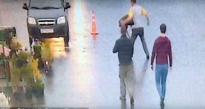 &Alpha;&delta;&iota;&alpha;&nu;ό&eta;&tau;&omicron;: &Delta;&omicron;&lambda;&omicron;&phi;ό&nu;&eta;&sigma;&epsilon; &mu;&epsilon; &mu;&epsilon;&tau;&alpha;&lambda;&lambda;&iota;&kappa;ή &sigma;&omicron;ύ&beta;&lambda;&alpha; &kappa;&omicron;&mu;&mu;&omega;&tau;ή &gamma;&iota;&alpha;&tau;ί &delta;&epsilon;&nu; &tau;&omicron;&upsilon; ά&rho;&epsilon;&sigma;&epsilon; &tau;&omicron; &kappa;&omicron;ύ&rho;&epsilon;&mu;&alpha;