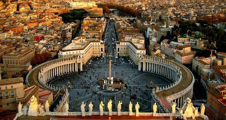 17χρονη ελληνίδα μαθήτρια έπεσε από μπαλκόνι ξενοδοχείου στη Ρώμη .