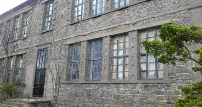 &Lambda;ή&mu;&nu;&omicron;&sigmaf;: &laquo;&Tau;&rho;έ&chi;&omicron;&upsilon;&nu;&raquo; &omicron;&iota; &delta;&iota;&alpha;&delta;&iota;&kappa;&alpha;&sigma;ί&epsilon;&sigmaf; &gamma;&iota;&alpha; &nu;&alpha; &delta;&omicron;&theta;&epsilon;ί &kappa;&alpha;&iota; &pi;ά&lambda;&iota; &zeta;&omega;ή &sigma;&tau;&omicron; &kappa;&tau;ή&rho;&iota;&omicron; &tau;&omicron;&upsilon; &pi;&rho;ώ&eta;&nu; &Delta;&eta;&mu;&omicron;&tau;&iota;&kappa;&omicron;ύ &Sigma;&chi;&omicron;&lambda;&epsilon;ί&omicron;&upsilon; &Rho;&omega;&mu;&alpha;&nu;&omicron;ύ