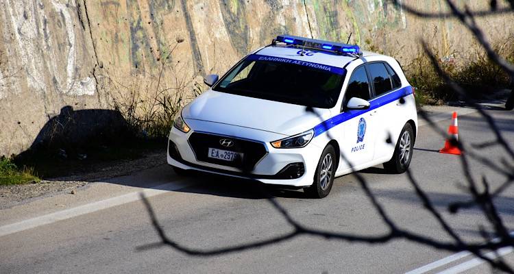 &Theta;&epsilon;&sigma;&sigma;&alpha;&lambda;&omicron;&nu;ί&kappa;&eta;: 14&chi;&rho;&omicron;&nu;&omicron;&sigmaf; &alpha;&pi;&omicron;&pi;&epsilon;&iota;&rho;ά&theta;&eta;&kappa;&epsilon; &nu;&alpha; &sigma;&kappa;&omicron;&tau;ώ&sigma;&epsilon;&iota; &tau;&omicron;&nu; &pi;&alpha;&tau;έ&rho;&alpha; &tau;&eta;&sigmaf; 16&chi;&rho;&omicron;&nu;&eta;&sigmaf; &phi;ί&lambda;&eta;&sigmaf; &tau;&omicron;&upsilon;