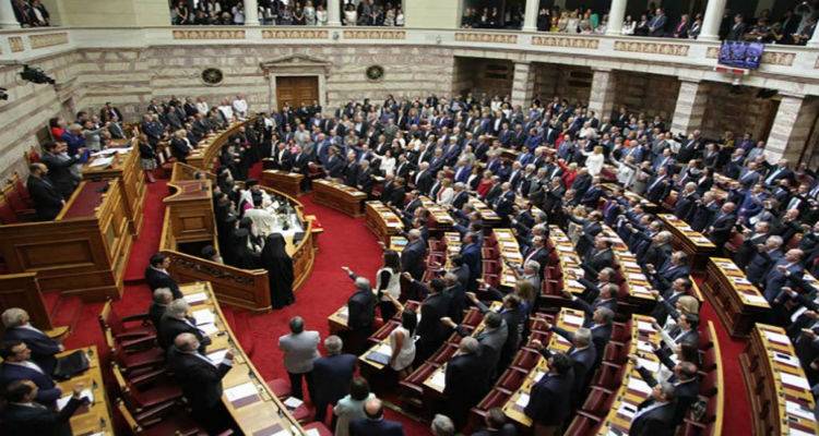 &Sigma;&tau;&alpha; &sigma;&kappa;&alpha;&rho;&iota;ά "&psi;&alpha;&lambda;ί&delta;&iota;" &sigma;&tau;&iota;&sigmaf; &beta;&omicron;&upsilon;&lambda;&epsilon;&upsilon;&tau;&iota;&kappa;έ&sigmaf; &alpha;&pi;&omicron;&zeta;&eta;&mu;&iota;ώ&sigma;&epsilon;&iota;&sigmaf;