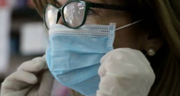 &Tau;&sigma;&iota;ό&delta;&rho;&alpha;&sigmaf;: &laquo;Ό&chi;&iota;&raquo; &sigma;&tau;&eta; &gamma;&epsilon;&nu;&iota;&kappa;&epsilon;&upsilon;&mu;έ&nu;&eta; &chi;&rho;ή&sigma;&eta; &mu;&alpha;&sigma;&kappa;ώ&nu; &kappa;&alpha;&iota; &gamma;&alpha;&nu;&tau;&iota;ώ&nu;