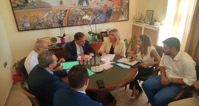 Τη Δήμαρχο Λήμνου επισκέφθηκε ο Υπ. Υγείας