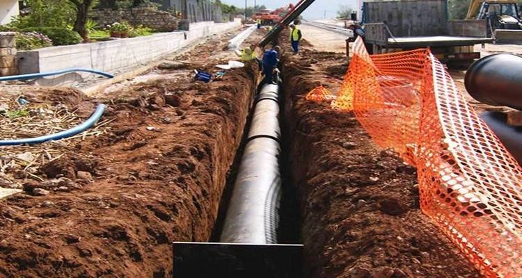 Ο Δήμος Λήμνου ζητά την απομάκρυνση οχημάτων από την οδό Παντελίδη