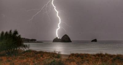&Phi;&omega;&tau;&omicron;&gamma;&rho;&alpha;&phi;ί&alpha;: &Pi;ά&rho;&eta;&sigmaf; &Pi;&alpha;&pi;&alpha;&lambda;&iota;ά&sigmaf;