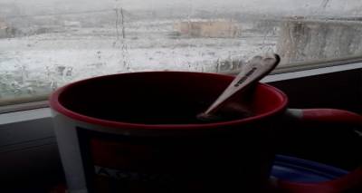 &Phi;&omega;&tau;&omicron;: &Epsilon;&lambda;έ&nu;&eta; &Sigma;&epsilon;ϊ&tau;&alpha;&nu;ί&delta;&eta;