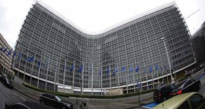 &Kappa;&omicron;&mu;&iota;&sigma;&iota;ό&nu;: &Sigma;&epsilon; &kappa;ί&nu;&delta;&upsilon;&nu;&omicron; &kappa;&omicron;&nu;&delta;ύ&lambda;&iota;&alpha; &alpha;&pi;ό &tau;&eta;&nu; &epsilon;&mu;&pi;&rho;&omicron;&sigma;&theta;&omicron;&beta;&alpha;&rho;ή &chi;&rho;&eta;&mu;&alpha;&tau;&omicron;&delta;ό&tau;&eta;&sigma;&eta; &tau;&omicron;&upsilon; &Epsilon;&Sigma;&Pi;&Alpha;