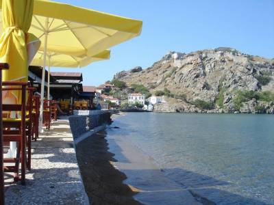 Ξεκίνησε η αντίστροφη μέτρηση για το Ρωμαίικο | Κατεδαφίζονται οι πέργκολες (photos)