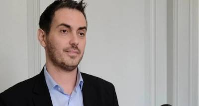 &Chi;&alpha;&tau;&zeta;&eta;&gamma;&iota;ά&nu;&nu;&eta;&sigmaf; &gamma;&iota;&alpha; &tau;&eta;&nu; &pi;&alpha;&rho;&alpha;ί&tau;&eta;&sigma;ή &tau;&omicron;&upsilon;: &laquo;Ά&mu;&alpha; &xi;έ&rho;&epsilon;&iota;&sigmaf; &pi;&omicron;ύ &pi;&alpha;&sigmaf;, &xi;έ&rho;&epsilon;&iota;&sigmaf; &pi;ό&tau;&epsilon; &pi;&rho;έ&pi;&epsilon;&iota; &nu;&alpha; &phi;ύ&gamma;&epsilon;&iota;&sigmaf;&raquo; | &Epsilon;ί&pi;&epsilon; &alpha;&nu;&tau;ί&omicron; &mu;&epsilon; &tau;&rho;&alpha;&gamma;&omicron;ύ&delta;&iota; &tau;&omicron;&upsilon;