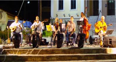 &Eta; &Pi;&epsilon;&rho;&iota;&phi;έ&rho;&epsilon;&iota;&alpha; &Beta;. &Alpha;&iota;&gamma;&alpha;ί&omicron;&upsilon; &sigma;&tau;&eta;&rho;ί&zeta;&epsilon;&iota; &tau;&omicron;&upsilon;&sigmaf; &nu;&tau;ό&pi;&iota;&omicron;&upsilon;&sigmaf; &kappa;&alpha;&lambda;&lambda;&iota;&tau;έ&chi;&nu;&epsilon;&sigmaf;