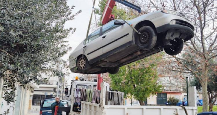 Τελευταία ειδοποίηση του Δήμου Λήμνου στους ιδιοκτήτες εγκαταλελειμμένων οχημάτων
