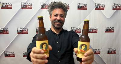 &Omicron; &delta;&eta;&mu;&iota;&omicron;&upsilon;&rho;&gamma;ό&sigmaf; &tau;&eta;&sigmaf; &laquo;&Lambda;&eta;&mu;&nu;&iota;ά&sigmaf;&raquo; &sigma;&tau;&omicron;&nu; FM100 | &Omicron; &Pi;&alpha;&nu;&tau;&epsilon;&lambda;ή&sigmaf; &Lambda;&alpha;&delta;ά&sigmaf; &mu;&iota;&lambda;ά &gamma;&iota;&alpha; &tau;&eta; &mu;&pi;ί&rho;&alpha; &pi;&omicron;&upsilon; &kappa;&omicron;&upsilon;&beta;&alpha;&lambda;ά &tau;&eta; &Lambda;ή&mu;&nu;&omicron; &sigma;&tau;&omicron; &pi;&omicron;&tau;ή&rho;&iota;