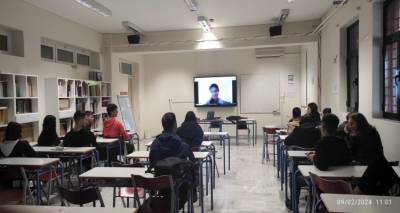 to-gel-moydrou-stin-4i-ellinogalliki-olympiaki-kai-paraolympiaki-evdomada-tilediaskepsi-me-tin-protathlitria-tis-paraolympiakis-ippasias-chiara-zenati