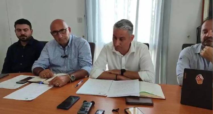 &Sigma;&upsilon;&nu;έ&nu;&tau;&epsilon;&upsilon;&xi;&eta; &Kappa;&omicron;&upsilon;&phi;έ&lambda;&omicron;&upsilon;, &Alpha;&lambda;&alpha;&tau;&zeta;ά: &Pi;&rho;&omicron;&sigma;&omega;&pi;&iota;&kappa;ά &alpha;&iota;&tau;ή&mu;&alpha;&tau;&alpha;, ό&chi;&iota; &tau;&eta;&sigmaf; &Lambda;ή&mu;&nu;&omicron;&upsilon;, έ&theta;&epsilon;&sigma;&epsilon; &omicron; &pi;&rho;ώ&eta;&nu; Έ&pi;&alpha;&rho;&chi;&omicron;&sigmaf; &gamma;&iota;&alpha; &nu;&alpha; &pi;&epsilon;&iota; &tau;&omicron; "&Nu;&alpha;&iota;" &sigma;&tau;&omicron;&nu; &Pi;&epsilon;&rho;&iota;&phi;&epsilon;&rho;&epsilon;&iota;ά&rho;&chi;&eta; (video)