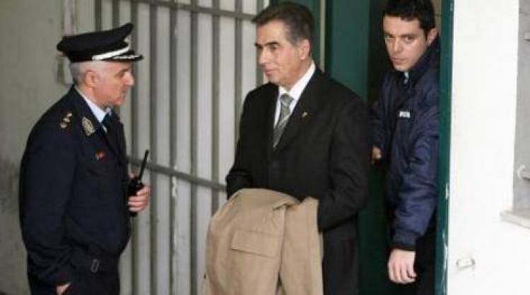 &Eta; &pi;&rho;ώ&tau;&eta; &nu;ύ&chi;&tau;&alpha; &Pi;&alpha;&pi;&alpha;&gamma;&epsilon;&omega;&rho;&gamma;ό&pi;&omicron;&upsilon;&lambda;&omicron;&upsilon; &sigma;&tau;&omicron; &kappa;&epsilon;&lambda;ί