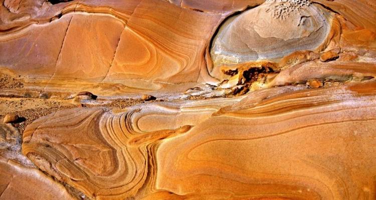 &Phi;&alpha;&rho;&alpha;&kappa;&lambda;ό: Έ&nu;&alpha; &sigma;&epsilon;&lambda;&eta;&nu;&iota;&alpha;&kappa;ό &tau;&omicron;&pi;ί&omicron; &sigma;&tau;&eta; &Lambda;ή&mu;&nu;&omicron;