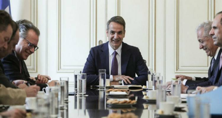 &Sigma;ή&mu;&epsilon;&rho;&alpha; &sigma;&tau;&eta; &Beta;&omicron;&upsilon;&lambda;ή &tau;&omicron; &pi;&rho;ώ&tau;&omicron; &nu;&omicron;&mu;&omicron;&sigma;&chi;έ&delta;&iota;&omicron; &Mu;&eta;&tau;&sigma;&omicron;&tau;ά&kappa;&eta;: &Gamma;&iota;&alpha; &tau;&omicron; &epsilon;&pi;&iota;&tau;&epsilon;&lambda;&iota;&kappa;ό &kappa;&rho;ά&tau;&omicron;&sigmaf; | &Omicron;&iota; &alpha;&lambda;&lambda;&alpha;&gamma;έ&sigmaf; &sigma;&epsilon; &kappa;&upsilon;&beta;έ&rho;&nu;&eta;&sigma;&eta;, &upsilon;&pi;&omicron;&upsilon;&rho;&gamma;&epsilon;ί&alpha;