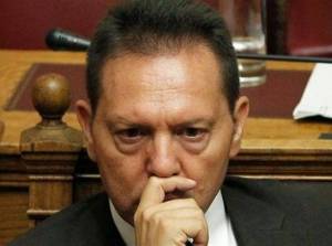 &Sigma;&tau;&omicron;&upsilon;&rho;&nu;ά&rho;&alpha;&sigmaf;: &laquo;&Pi;&epsilon;&rho;ί&epsilon;&rho;&gamma;&omicron; &pi;&lambda;&omicron;&upsilon;&tau;&iota;&sigma;&mu;ό&raquo; &epsilon;&mu;&phi;&alpha;&nu;ί&zeta;&omicron;&upsilon;&nu; 32 &pi;&omicron;&lambda;&iota;&tau;&iota;&kappa;ά &pi;&rho;ό&sigma;&omega;&pi;&alpha;