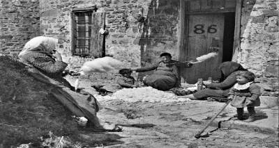 H &Lambda;ή&mu;&nu;&omicron;&sigmaf; &tau;&omicron; 1943