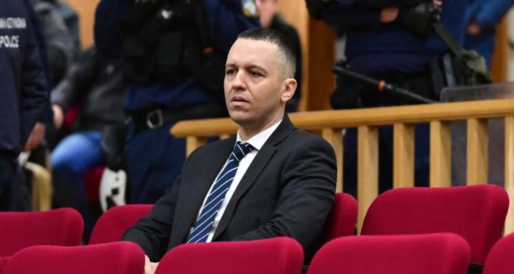 &Epsilon;&phi;&epsilon;&tau;&epsilon;ί&omicron;: &Eta; &Chi;&rho;&upsilon;&sigma;ή &Alpha;&upsilon;&gamma;ή &epsilon;ί&nu;&alpha;&iota; &epsilon;&gamma;&kappa;&lambda;&eta;&mu;&alpha;&tau;&iota;&kappa;ή &omicron;&rho;&gamma;ά&nu;&omega;&sigma;&eta; -Έ&nu;&omicron;&chi;&omicron;&iota; &Mu;&iota;&chi;&alpha;&lambda;&omicron;&lambda;&iota;ά&kappa;&omicron;&sigmaf;, &Kappa;&alpha;&sigma;&iota;&delta;&iota;ά&rho;&eta;&sigmaf; &kappa;&alpha;&iota; &omicron;&iota; &upsilon;&pi;ό&lambda;&omicron;&iota;&pi;&omicron;&iota; 40 &kappa;&alpha;&tau;&eta;&gamma;&omicron;&rho;&omicron;ύ&mu;&epsilon;&nu;&omicron;&iota;