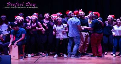 Έ&kappa;&lambda;&epsilon;&psi;&alpha;&nu; &tau;&iota;&sigmaf; &epsilon;&nu;&tau;&upsilon;&pi;ώ&sigma;&epsilon;&iota;&sigmaf; &omicron;&iota; &phi;&omicron;&iota;&tau;&eta;&tau;έ&sigmaf; &tau;&eta;&sigmaf; &Lambda;ή&mu;&nu;&omicron;&upsilon; &sigma;&tau;&omicron; 2&omicron; &Phi;&omicron;&iota;&tau;&eta;&tau;&iota;&kappa;ό &Phi;&epsilon;&sigma;&tau;&iota;&beta;ά&lambda; &Alpha;&lambda;&lambda;&eta;&lambda;&epsilon;&gamma;&gamma;ύ&eta;&sigmaf; (photos)