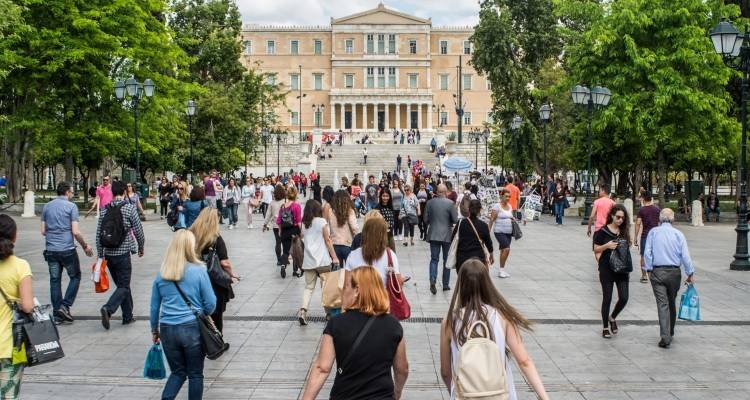 &laquo;&Lambda;&epsilon;ί&pi;&omicron;&upsilon;&nu;&raquo; 260.000 &epsilon;&rho;&gamma;&alpha;&zeta;ό&mu;&epsilon;&nu;&omicron;&iota; &alpha;&pi;ό &tau;&eta;&nu; &alpha;&gamma;&omicron;&rho;ά &epsilon;&rho;&gamma;&alpha;&sigma;ί&alpha;&sigmaf; -&Omicron;&iota; &epsilon;&iota;&delta;&iota;&kappa;ό&tau;&eta;&tau;&epsilon;&sigmaf; &mu;&epsilon; &tau;&alpha; &mu;&epsilon;&gamma;ά&lambda;&alpha; &kappa;&epsilon;&nu;ά
