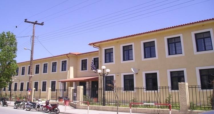 &Epsilon;&kappa;&delta;ή&lambda;&omega;&sigma;&eta; &ndash; &tau;&sigma;ά&iota; &alpha;&pi;ό &tau;&omicron; &Gamma;&epsilon;&nu;&iota;&kappa;ό &Lambda;ύ&kappa;&epsilon;&iota;&omicron; &Mu;ύ&rho;&iota;&nu;&alpha;&sigmaf;