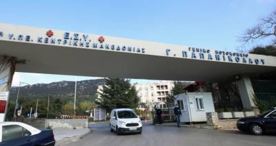 &Theta;&epsilon;&sigma;&sigma;&alpha;&lambda;&omicron;&nu;ί&kappa;&eta;: 18&chi;&rho;&omicron;&nu;&eta; έ&pi;&epsilon;&sigma;&epsilon; &alpha;&pi;ό &mu;&pi;&alpha;&lambda;&kappa;ό&nu;&iota; &tau;&rho;ί&tau;&omicron;&upsilon; &omicron;&rho;ό&phi;&omicron;&upsilon; -&Nu;&omicron;&sigma;&eta;&lambda;&epsilon;ύ&epsilon;&tau;&alpha;&iota; &sigma;&epsilon; &kappa;&rho;ί&sigma;&iota;&mu;&eta; &kappa;&alpha;&tau;ά&sigma;&tau;&alpha;&sigma;&eta;
