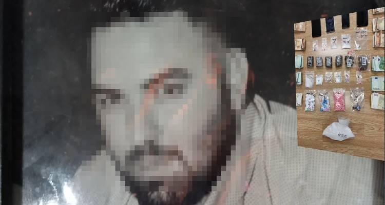&Sigma;&tau;&omicron; &Delta;&alpha;&phi;&nu;ί &omicron; &pi;&rho;ώ&eta;&nu; &pi;&alpha;ί&kappa;&tau;&eta;&sigmaf; &rho;&iota;ά&lambda;&iota;&tau;&iota; &pi;&omicron;&upsilon; &laquo;&mu;&pi;&omicron;ύ&kappa;&alpha;&rho;&epsilon;&raquo; &sigma;&tau;&omicron; &Epsilon;&phi;&epsilon;&tau;&epsilon;ί&omicron; | &Epsilon;ί&chi;&epsilon; &sigma;&tau;&eta;&nu; &kappa;&alpha;&tau;&omicron;&chi;ή 1,5 &epsilon;&kappa;&alpha;&tau;. &epsilon;&upsilon;&rho;ώ &kappa;&alpha;&iota; &nu;&alpha;&rho;&kappa;&omega;&tau;&iota;&kappa;ά