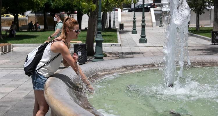 &Kappa;&alpha;&iota;&rho;ό&sigmaf;: &Alpha;&nu;&epsilon;&beta;&alpha;ί&nu;&epsilon;&iota; &xi;&alpha;&nu;ά &eta; &theta;&epsilon;&rho;&mu;&omicron;&kappa;&rho;&alpha;&sigma;ί&alpha;, &theta;&alpha; &alpha;&gamma;&gamma;ί&xi;&epsilon;&iota; &tau;&omicron;&upsilon;&sigmaf; 38 &beta;&alpha;&theta;&mu;&omicron;ύ&sigmaf; &Kappa;&epsilon;&lambda;&sigma;ί&omicron;&upsilon;