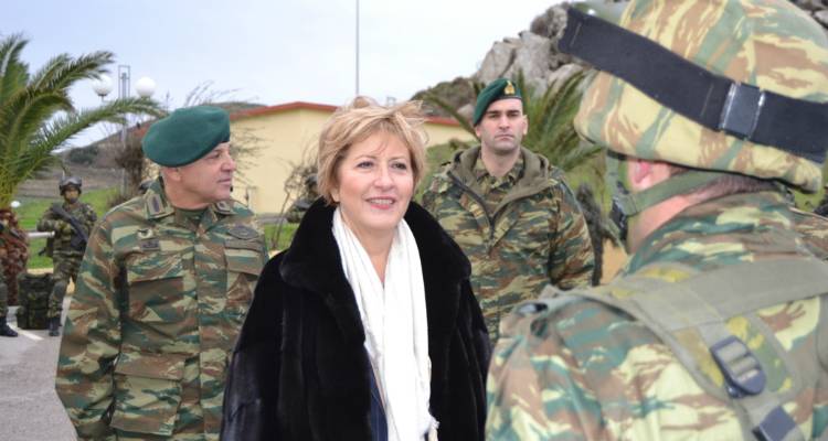 &Tau;&omicron; &upsilon;&pi;. &Epsilon;&theta;&nu;&iota;&kappa;ή&sigmaf; Ά&mu;&upsilon;&nu;&alpha;&sigmaf; &gamma;&iota;&alpha; &tau;&eta;&nu; &epsilon;&pi;ί&sigma;&kappa;&epsilon;&psi;&eta; &tau;&eta;&sigmaf; &Mu;&alpha;&rho;ί&alpha;&sigmaf; &Kappa;ό&lambda;&lambda;&iota;&alpha;-&Tau;&sigma;&alpha;&rho;&omicron;&upsilon;&chi;ά &sigma;&epsilon; &Lambda;ή&mu;&nu;&omicron; &kappa;&alpha;&iota; &Lambda;έ&sigma;&beta;&omicron; (photos)