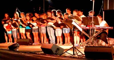 &Lambda;ή&mu;&nu;&omicron;&sigmaf;: &Xi;&epsilon;&kappa;ί&nu;&eta;&sigma;&epsilon; &eta; &epsilon;&gamma;&gamma;&rho;&alpha;&phi;ή &mu;&epsilon;&lambda;ώ&nu; &sigma;&tau;&eta;&nu; &pi;&alpha;&iota;&delta;&iota;&kappa;ή-&nu;&epsilon;&alpha;&nu;&iota;&kappa;ή &chi;&omicron;&rho;&omega;&delta;ί&alpha;