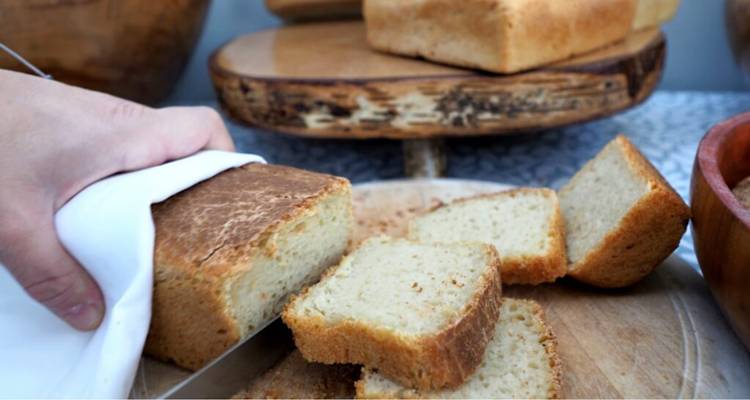 Στη Λήμνο με το πιο νόστιμο ψωμί και τυρί στο χέρι