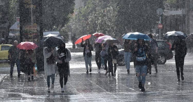 Μεταβολή του καιρού με βροχές και θυελλώδεις ανέμους | Πού αναμένονται έντονα φαινόμενα