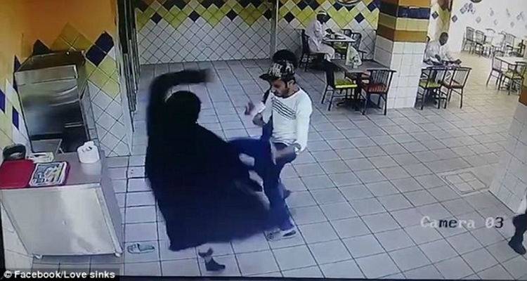 &Sigma;&alpha;&omicron;&upsilon;&delta;&iota;&kappa;ή &Alpha;&rho;&alpha;&beta;ί&alpha;: &Epsilon;&xi;&omicron;&rho;&gamma;&iota;&sigma;&mu;έ&nu;&eta; &gamma;&upsilon;&nu;&alpha;ί&kappa;&alpha; &pi;&epsilon;&tau;ά&epsilon;&iota; &tau;&omicron; &pi;&alpha;&pi;&omicron;ύ&tau;&sigma;&iota; &tau;&eta;&sigmaf; &kappa;&alpha;&iota; &rho;ί&chi;&nu;&epsilon;&iota; &kappa;&alpha;&rho;&alpha;&tau;&iota;ά &sigma;&epsilon; &sigma;&epsilon;&phi; &gamma;&iota;&alpha;&tau;ί &delta;&epsilon;&nu; &tau;&eta;&sigmaf; ά&rho;&epsilon;&sigma;&epsilon; &tau;&omicron; &phi;&alpha;&gamma;&eta;&tau;ό