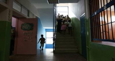 &Tau;&alpha; &laquo;&beta;&alpha;&rho;έ&alpha; &kappa;&alpha;&iota; &alpha;&nu;&theta;&upsilon;&gamma;&iota;&epsilon;&iota;&nu;ά&raquo; &tau;&omega;&nu; &mu;&alpha;&theta;&eta;&tau;ώ&nu;
