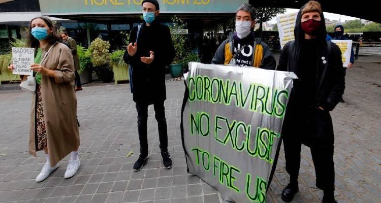 Βρετανία: “Σήμα κινδύνου” για μεγαλύτερες απώλειες θέσεων εργασίας το επόμενο διάστημα