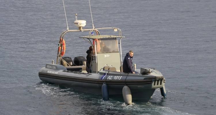 &Theta;&rho;ί&lambda;&epsilon;&rho; &sigma;&tau;&eta;&nu; &Kappa;ά&lambda;&upsilon;&mu;&nu;&omicron;: 47&chi;&rho;&omicron;&nu;&omicron;&sigmaf; &epsilon;&nu;&tau;&omicron;&pi;ί&sigma;&tau;&eta;&kappa;&epsilon; &nu;&epsilon;&kappa;&rho;ό&sigmaf; &sigma;&tau;&eta; &theta;ά&lambda;&alpha;&sigma;&sigma;&alpha; | &Kappa;&rho;&alpha;&tau;&epsilon;ί&tau;&alpha;&iota; &psi;&alpha;&rho;ά&sigmaf;