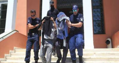 &Sigma;ή&mu;&epsilon;&rho;&alpha; &epsilon;&xi;&epsilon;&tau;ά&zeta;&epsilon;&tau;&alpha;&iota; &tau;&omicron; &alpha;ί&tau;&eta;&mu;&alpha; &alpha;&sigma;ύ&lambda;&omicron;&upsilon; &tau;&omega;&nu; 8 &Tau;&omicron;ύ&rho;&kappa;&omega;&nu; &sigma;&tau;&rho;&alpha;&tau;&iota;&omega;&tau;&iota;&kappa;ώ&nu;