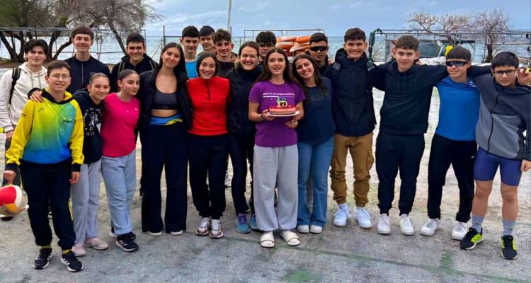 &Sigma;&tau;&omicron; &laquo;&kappa;&upsilon;&nu;ή&gamma;&iota;&raquo; &tau;&eta;&sigmaf; &Epsilon;&theta;&nu;&iota;&kappa;ή&sigmaf; &Omicron;&mu;ά&delta;&alpha;&sigmaf; &omicron;&iota; &alpha;&theta;&lambda;&eta;&tau;έ&sigmaf; &tau;&omicron;&upsilon; &Nu;.&Omicron;. &Lambda;ή&mu;&nu;&omicron;&upsilon; | &Xi;&epsilon;&kappa;ί&nu;&eta;&sigma;&alpha;&nu; &omicron;&iota; &delta;&omicron;&kappa;&iota;&mu;&alpha;&sigma;ί&epsilon;&sigmaf; &sigma;&tau;&omicron; &Sigma;&chi;&iota;&nu;&iota;ά