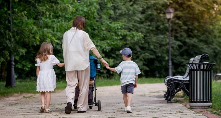 &Pi;ά&nu;&omega; &alpha;&pi;ό 50% &eta; &mu;&epsilon;ί&omega;&sigma;&eta; &tau;&omega;&nu; &gamma;&epsilon;&nu;&nu;ή&sigma;&epsilon;&omega;&nu; &sigma;&epsilon; 6 &nu;&omicron;&mu;&omicron;ύ&sigmaf; &tau;&eta;&sigmaf; &Epsilon;&lambda;&lambda;ά&delta;&alpha;&sigmaf;, &pi;&omicron;&iota;&omicron; &nu;&eta;&sigma;ί &alpha;&nu;&tau;&iota;&sigma;&tau;έ&kappa;&epsilon;&tau;&alpha;&iota; &sigma;&tau;&eta;&nu; &upsilon;&pi;&omicron;&gamma;&epsilon;&nu;&nu;&eta;&tau;&iota;&kappa;ό&tau;&eta;&tau;&alpha;
