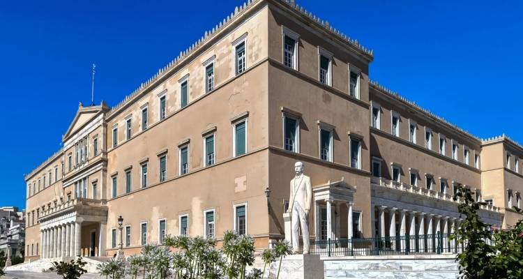 &Tau;&alpha; &mu;&eta;&nu;ύ&mu;&alpha;&tau;&alpha; &tau;&omicron;&upsilon; &nu;έ&omicron;&upsilon; &pi;&rho;&omicron;ϋ&pi;&omicron;&lambda;&omicron;&gamma;&iota;&sigma;&mu;&omicron;ύ: &Omicron;&iota; &pi;&rho;&omicron;&beta;&lambda;έ&psi;&epsilon;&iota;&sigmaf; &gamma;&iota;&alpha; &alpha;&nu;ά&pi;&tau;&upsilon;&xi;&eta; &kappa;&alpha;&iota; &pi;&rho;&omega;&tau;&omicron;&gamma;&epsilon;&nu;έ&sigmaf; &pi;&lambda;&epsilon;ό&nu;&alpha;&sigma;&mu;&alpha;