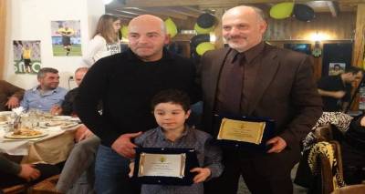 Κέφι και πολλές εκπλήξεις στον ετήσιο χορό της Ένωσης Φίλων ΑΕΚ Λήμνου (photos)