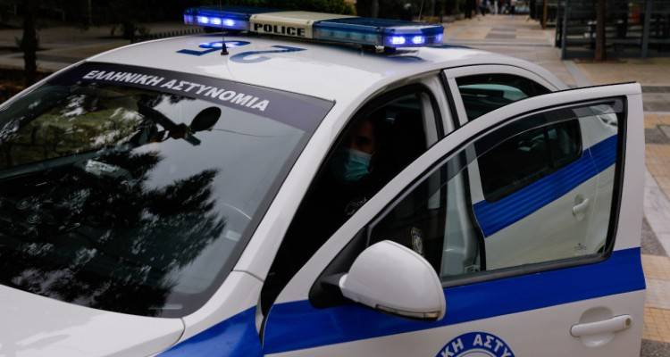Απαγωγή Μαρκέλλας: Η «κοκκινομάλλα» είχε μακιγιάρει και φωτογράφιζε το παιδί | Πού στρέφονται οι έρευνες