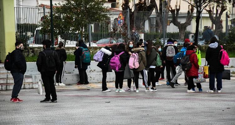 &Kappa;&omicron;&rho;&omega;&nu;&omicron;ϊό&sigmaf; - &Sigma;&chi;&omicron;&lambda;&epsilon;ί&alpha;: &Chi;&omega;&rho;ί&sigmaf; self test &alpha;ύ&rho;&iota;&omicron; &sigma;&tau;&iota;&sigmaf; &tau;ά&xi;&epsilon;&iota;&sigmaf; &omicron;&iota; &mu;&alpha;&theta;&eta;&tau;έ&sigmaf;
