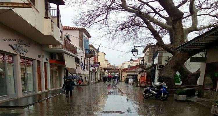 &Kappa;&alpha;&iota;&rho;ό&sigmaf;: &Eta; Ά&nu;&omicron;&iota;&xi;&eta;... &phi;&epsilon;ύ&gamma;&epsilon;&iota;, έ&rho;&chi;&omicron;&nu;&tau;&alpha;&iota; &beta;&rho;&omicron;&chi;έ&sigmaf; &kappa;&alpha;&iota; &pi;&tau;ώ&sigma;&eta; &tau;&eta;&sigmaf; &theta;&epsilon;&rho;&mu;&omicron;&kappa;&rho;&alpha;&sigma;ί&alpha;&sigmaf;