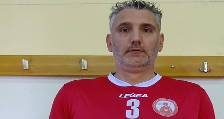 &Kappa;&omicron;&rho;&omicron;&nu;&omicron;ϊό&sigmaf;: &Nu;&alpha;&lambda;&mu;&pi;ά&nu;&tau;&eta;&sigmaf;: &laquo;&Epsilon;ί&mu;&alpha;&iota; &mu;&epsilon; &omicron;&xi;&upsilon;&gamma;ό&nu;&omicron;, &theta;&alpha; &tau;&alpha; &kappa;&alpha;&tau;&alpha;&phi;έ&rho;&omega;&raquo;